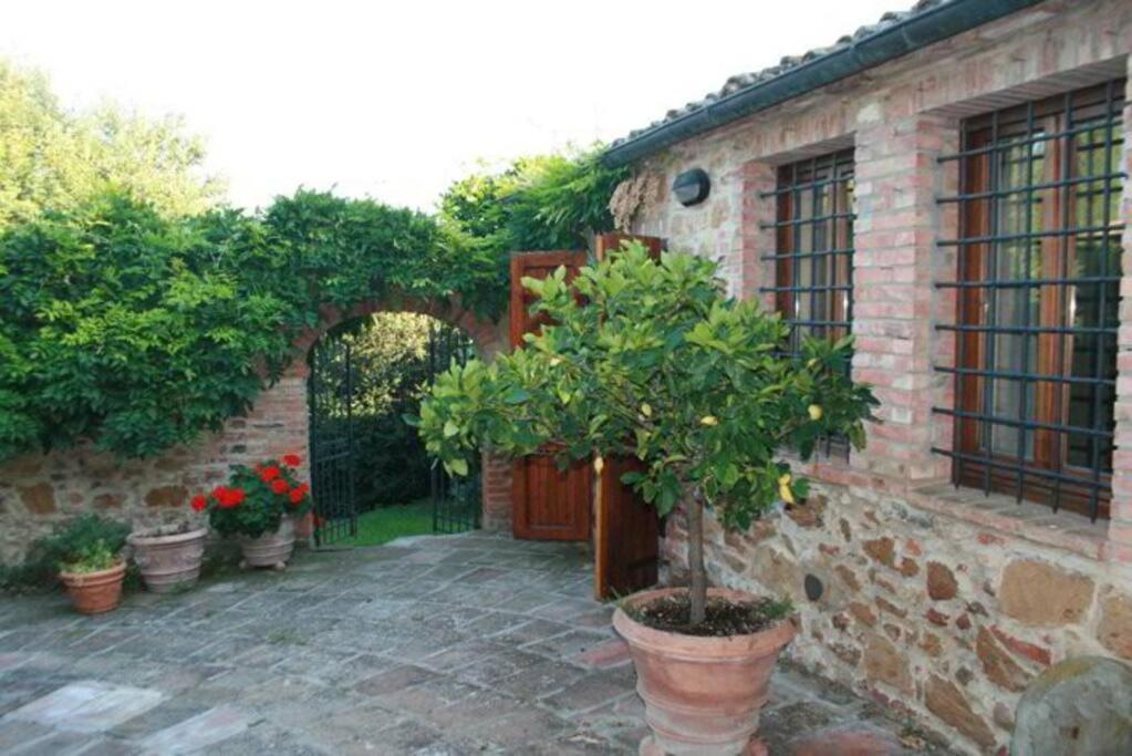 Podere Gli Oppi Toscana Villa Petroio Екстериор снимка